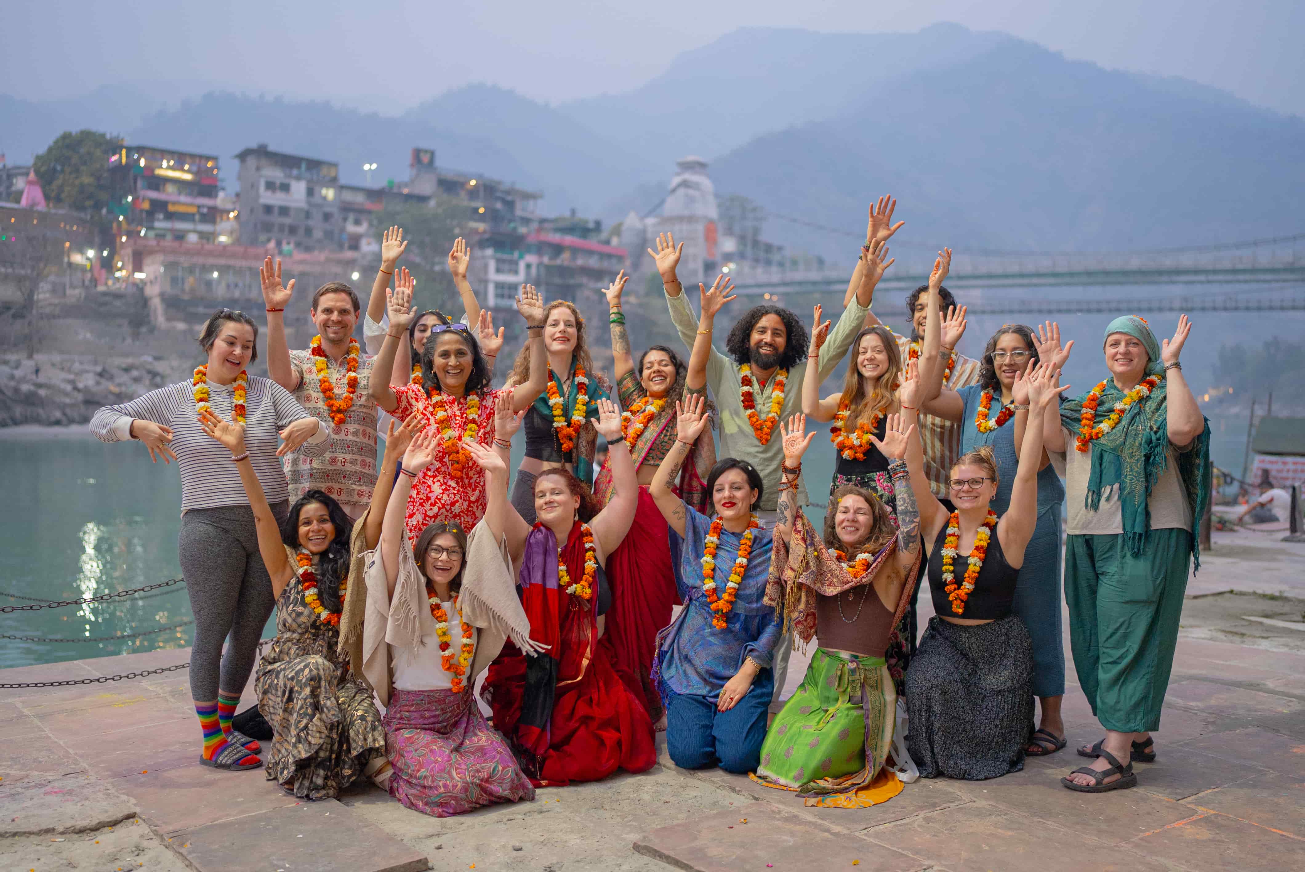 best-yoga-ttc-rishikesh